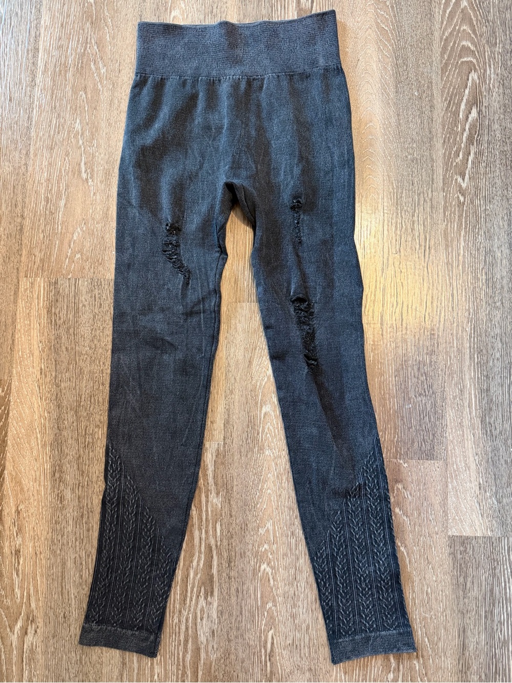 ripped leggings